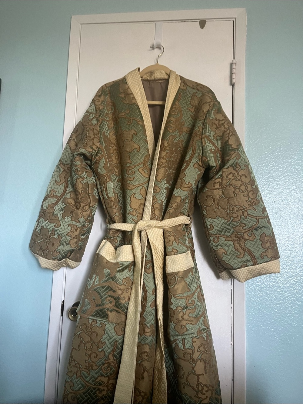 Quilted Luxury Men’s Bathrobe in Blue Green and Gold XXL